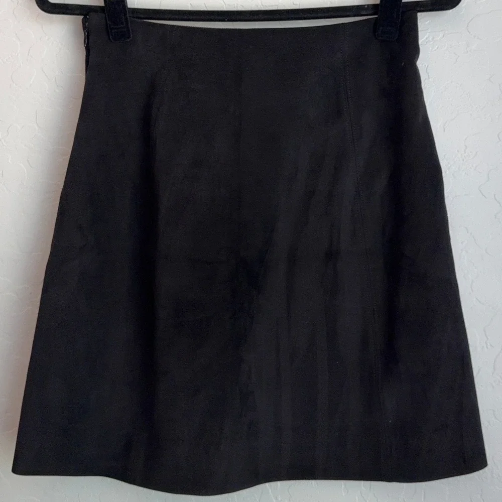 Babaton Women's Hopper Faux Suede Mini Skirt Black Sz 4